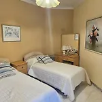 The Obsidian - Sea View 7 *
