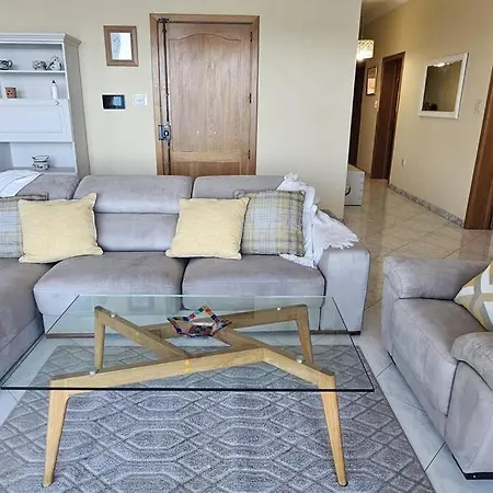 Front Sea View 3 Bedroom 2 Bathrooms At Promenade S7 * 슬리에마
