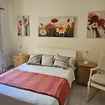 The Obsidian - Sea View 7 *