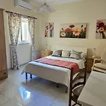 The Obsidian - Sea View 7 *